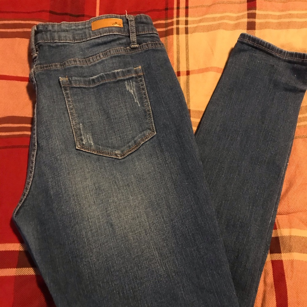 “Pretty Perfect” Tapered Fit Jeans!